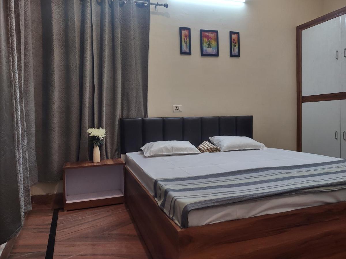 Paarijaat Homestay & Guesthouse Ayodhya Eksteriør billede