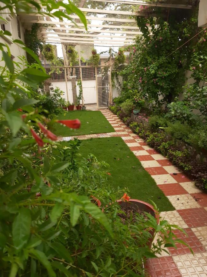 Paarijaat Homestay & Guesthouse Ayodhya Eksteriør billede