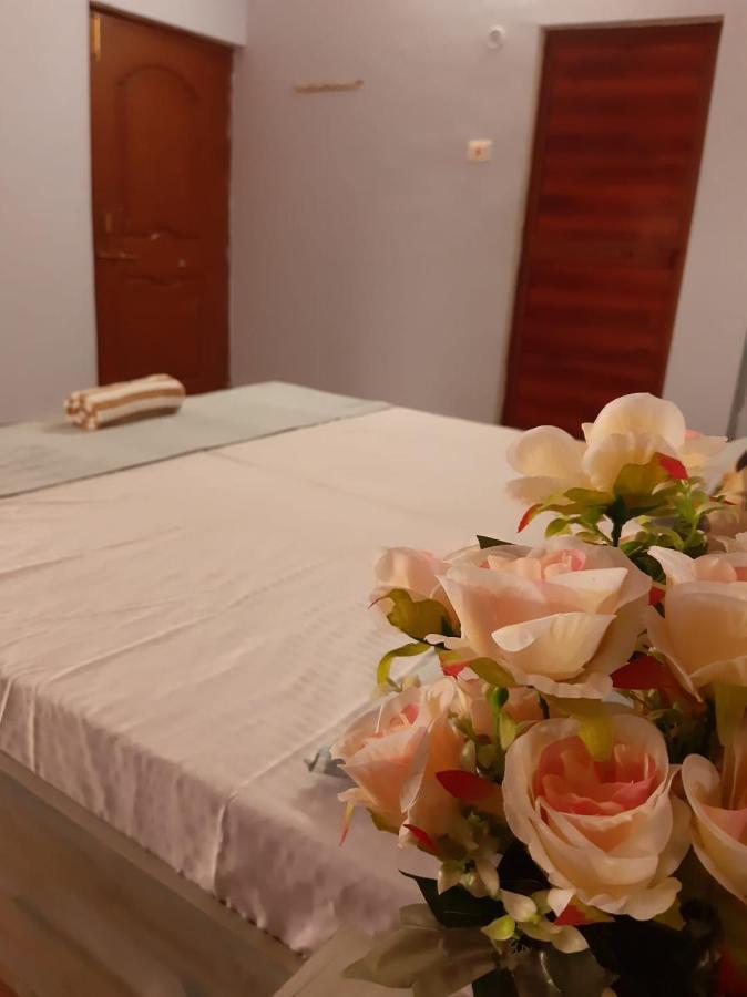 Paarijaat Homestay & Guesthouse Ayodhya Eksteriør billede