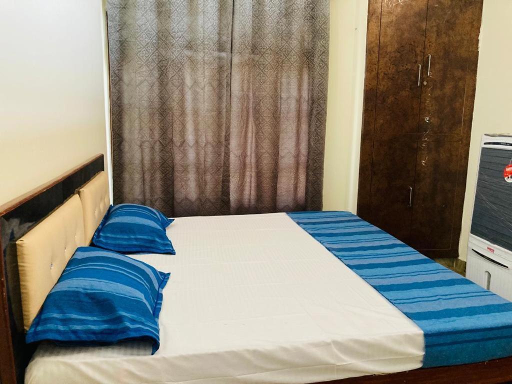 Paarijaat Homestay & Guesthouse Ayodhya Eksteriør billede